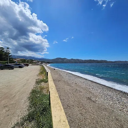 La Casa De Betty, 4 Personnes, Bord De A Florent Appartement *